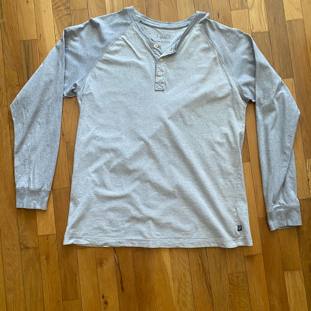 CHAPS men’s Henley style long sleeve shirt